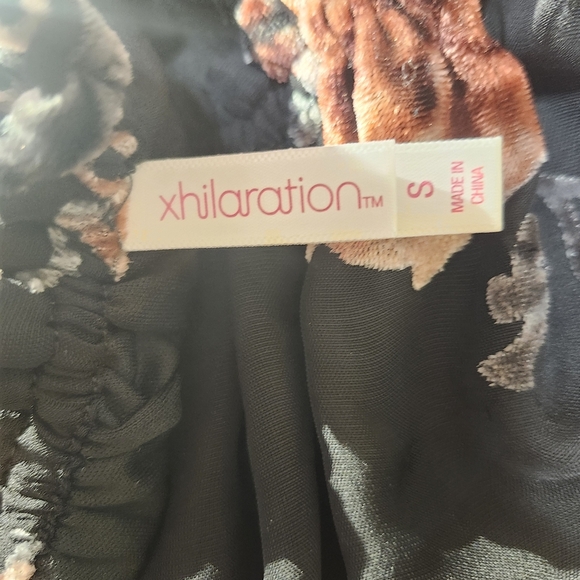 Velvet Burnout Off Shoulder peasant Mini Dress Dark Floral Xhiliration size sma… - Picture 8 of 10